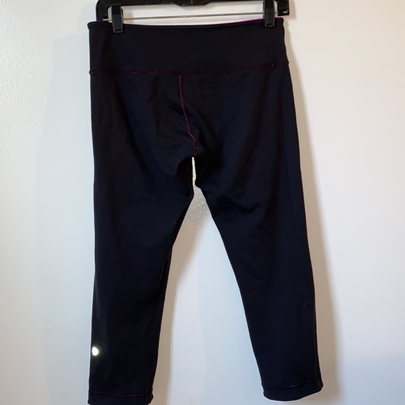 Lululemon Reversible Athletic Capri Leggings - Picture 3 of 4